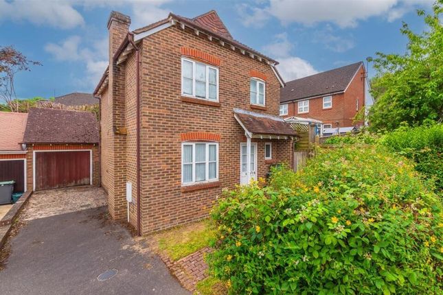 3-bed detached on 33, Brindles Field, Tonbridge, £425,000
