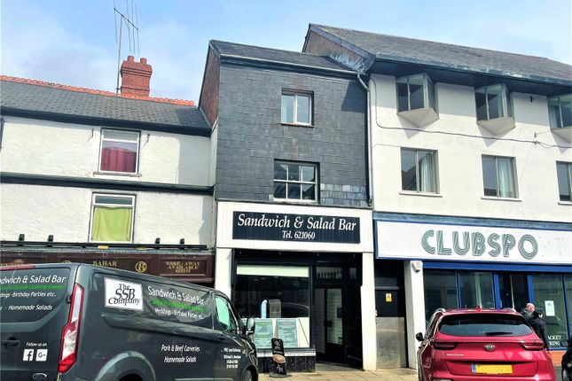 Thumbnail Flat to rent in Broad Street, Newtown, Powys
