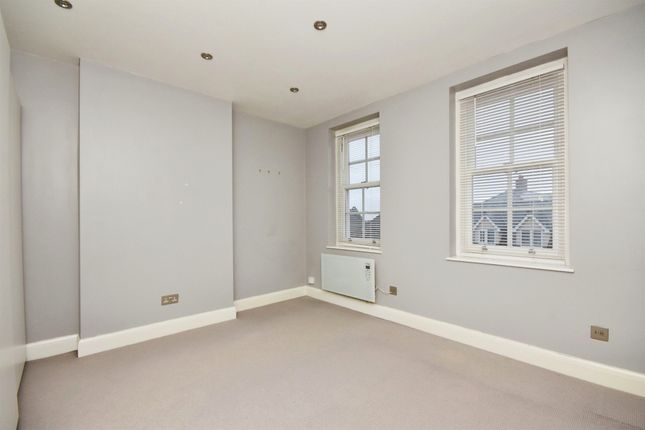 Flat for sale in William Hunter Way, Brentwood