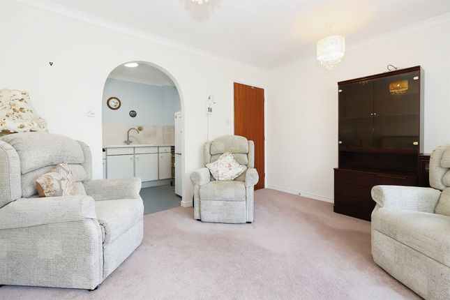 Flat 19, George Law Court, Anchorfields, Kidderminster photo 4