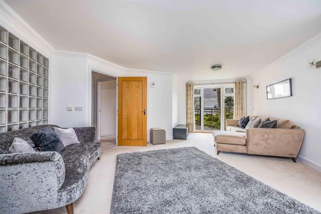 Flat for sale in West Cliff Road, Westbourne, Bournemouth