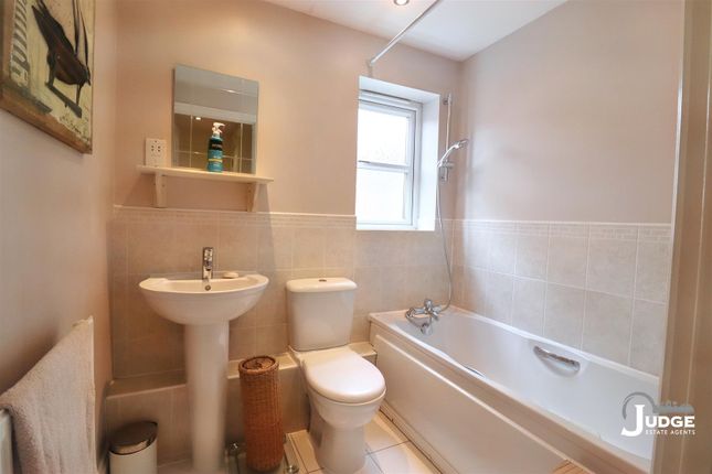 Flat for sale in Mill View, Anstey, Leicester