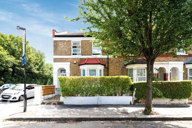 End terrace house for sale in Oakley Road, London