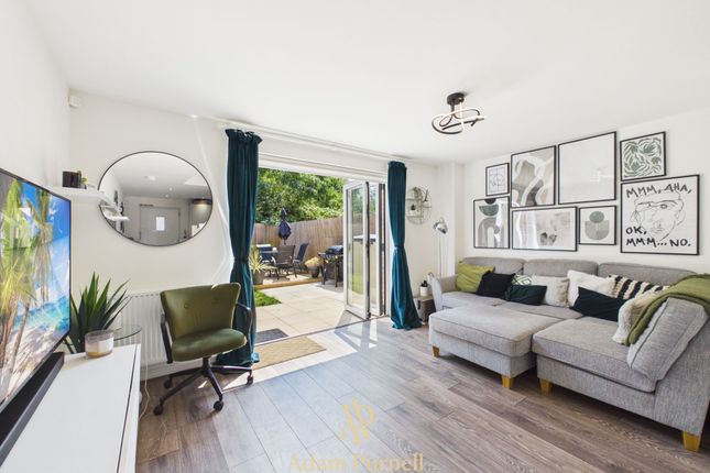 10 Henry Collins Close, Leicester photo 3