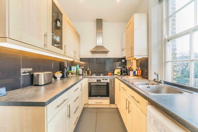 Flat B, 37, Penn Road, London photo 3