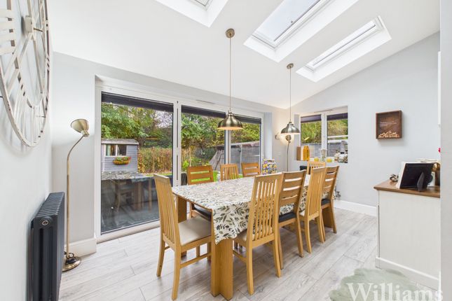 10 Dalesford Road, Aylesbury photo 3