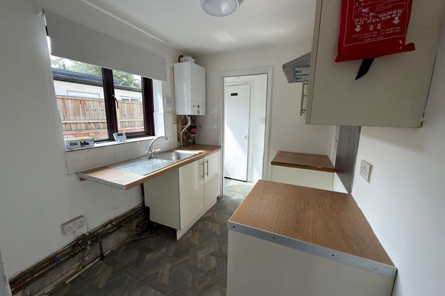 30 Fox Street, Gillingham photo 3