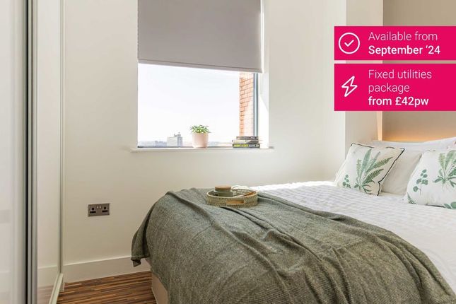 Flat to rent in Chester Road, Manchester