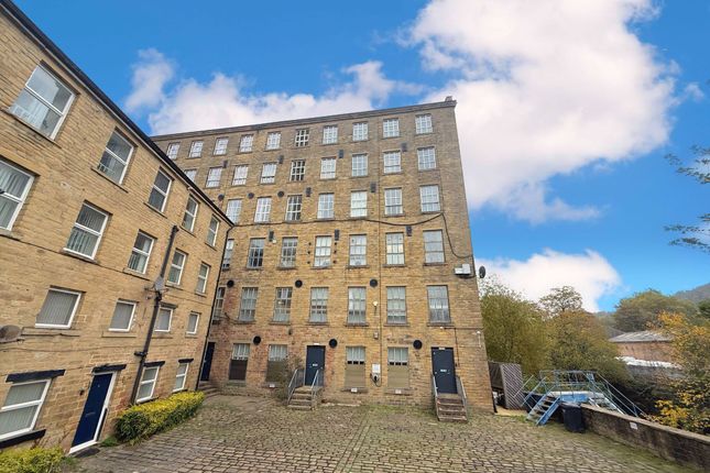 Flat 16, Carlton Mill Wharf Street, Sowerby Bridge photo 4