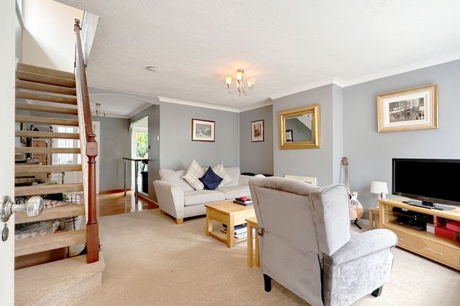 111 Mallard Crescent, Stockport photo 2