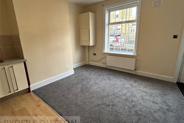 Terraced house to rent in Wellington Street, Huddersfield, West Yorkshire