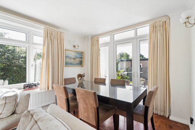 90, St. Michaels Crescent, Pinner photo 4
