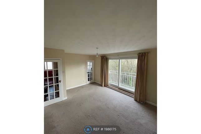 Flat to rent in Brook Court, Southampton