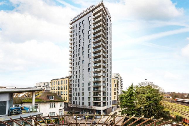 2 bed flat for sale in Guildford Road, Woking, Surrey GU22