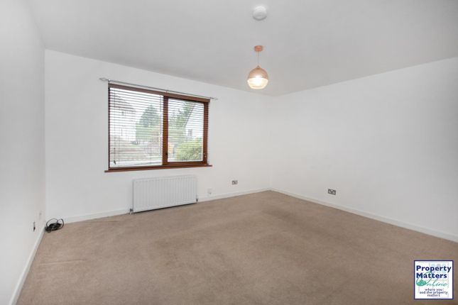2 Robert Stewart Place, Kilmarnock photo 4