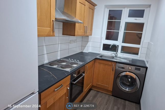 Thumbnail Flat to rent in Croydon Road, Wallington