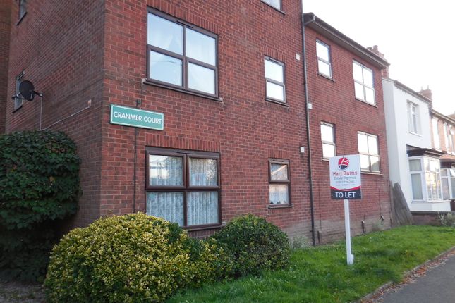 Thumbnail Flat to rent in Cranmer Court, Newhampton Road West, Wolverhampton, West Midlands