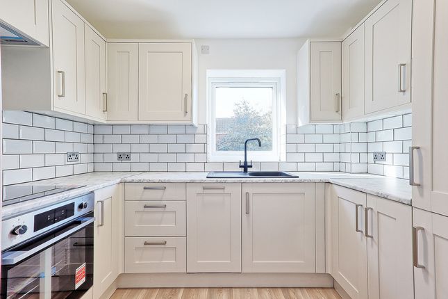 5 Springfield Court, Boston Avenue, Rayleigh photo 2