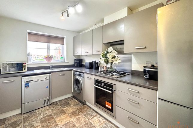 99, Woldcarr Road, Hull photo 3