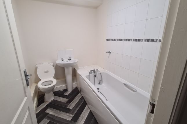 8, Cliffield View,  Rotherham photo 5