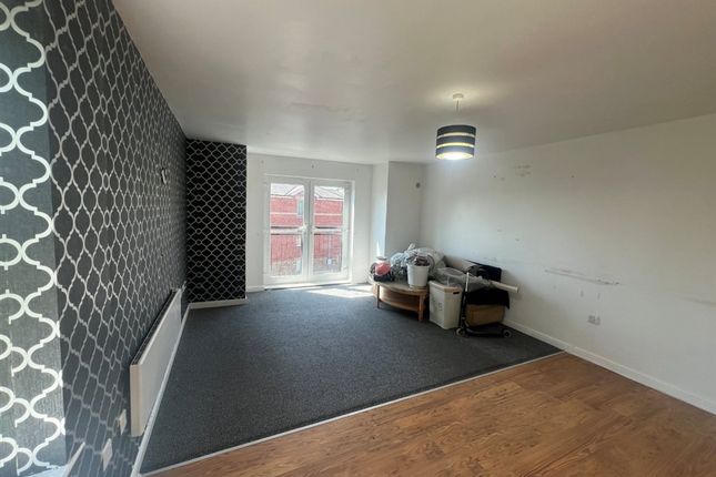 29, College View (2FF & Parking Space), DEWSBURY photo 3