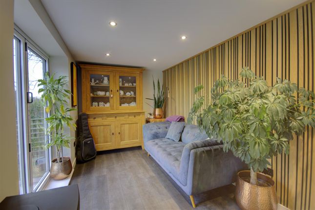 34, Eynsford Rise, Dartford photo 4