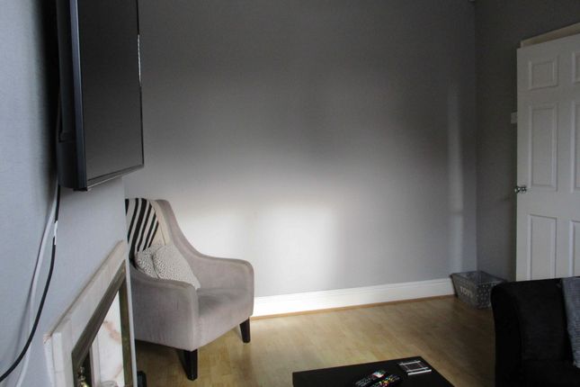 3, Lightburne Avenue, Pennington, Leigh, Greater Manchester photo 3