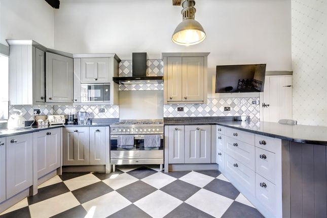 Kitchen 1_1.Jpeg