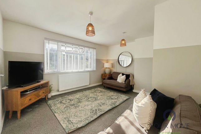128, Queen Elizabeth Way, Derbyshire photo 3