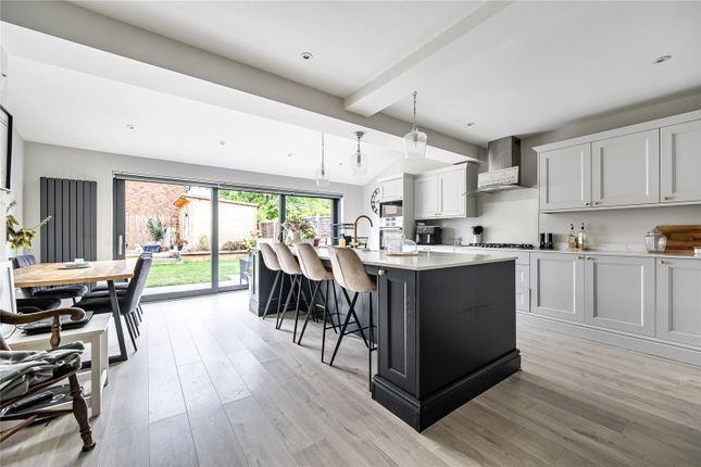 50  Kerrs Way, Swindon photo 3