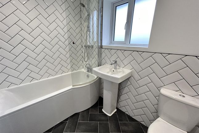 61, Red Scar Lane, Scarborough photo 4