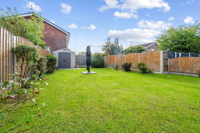 12 Nairn Close, Warrington photo 4