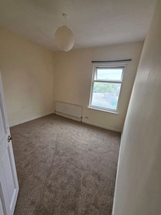 13a, Edale Avenue, Manchester photo 4