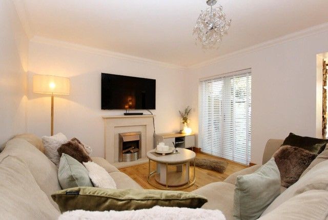 3, The Ostlers, Lymington photo 3
