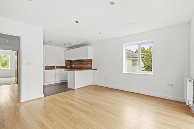 31 York House,, Chequers Avenue, High Wycombe photo 4