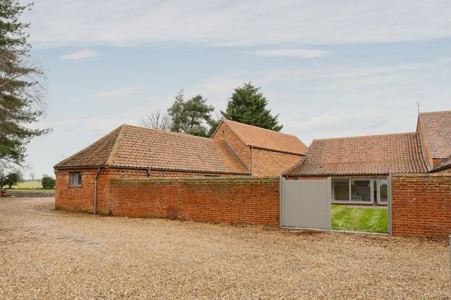 Highbury Farm Barns,, Banningham, Norfolk photo 2