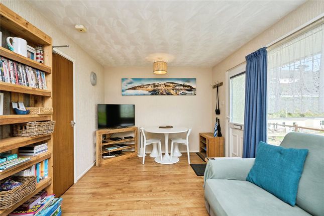 14 Westfield Bungalows,, Madeira Road, Isle of Wight photo 3
