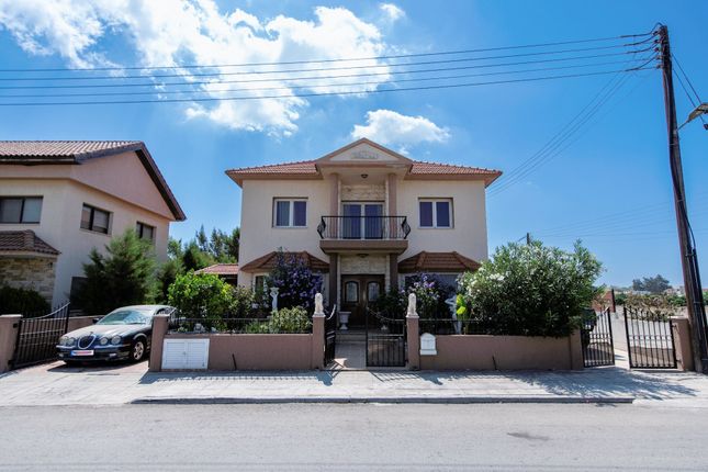 Detached house for sale in Asomatos, Cyprus