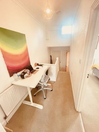Flat for sale in Clyde Road, London