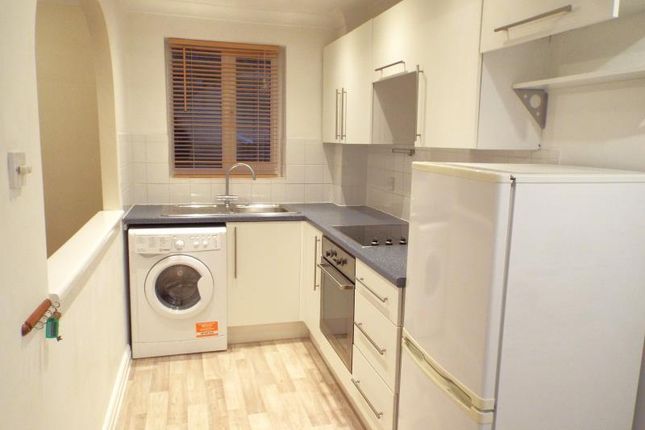 76, Devoil Close, Burpham photo 2