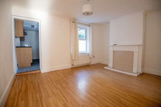 9 Great Park Street, Wellingborough photo 2