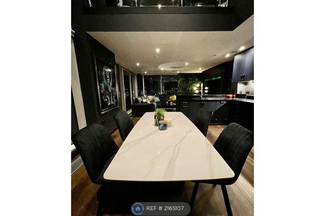 Flat, Albion Street, Leeds photo 4