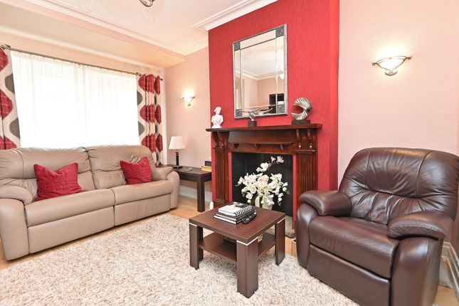 143 King Edwards Drive, Harrogate photo 4
