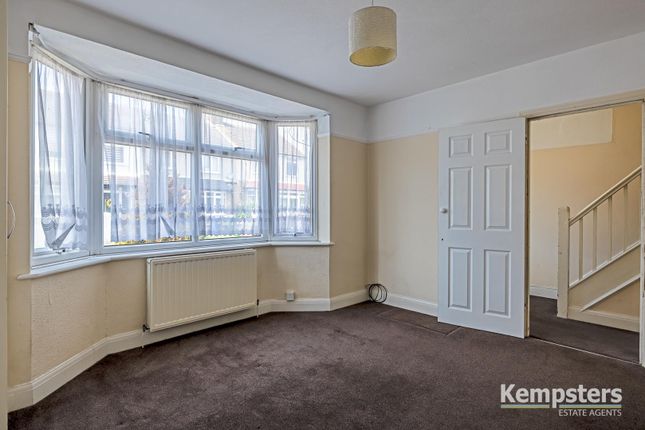 Terraced house for sale in Belmont Road, Grays