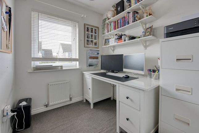 Burnbrae Place, Bonnyrigg photo 4