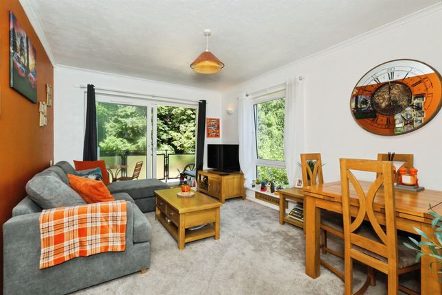 Flat 8, Elmwood, 5, Arundel Road, Eastbourne photo 2