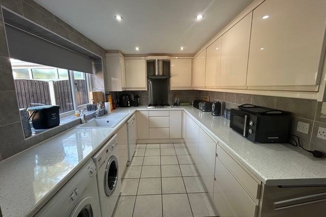 8, Hospital Road, Manchester photo 4