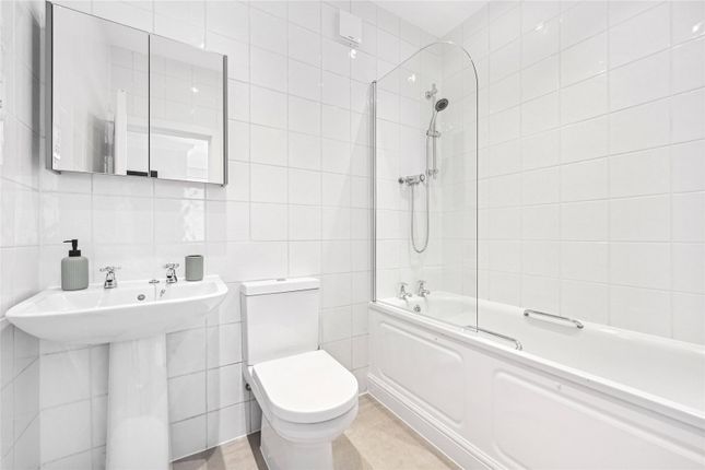 End terrace house to rent in Catherine Place, Westminster, London