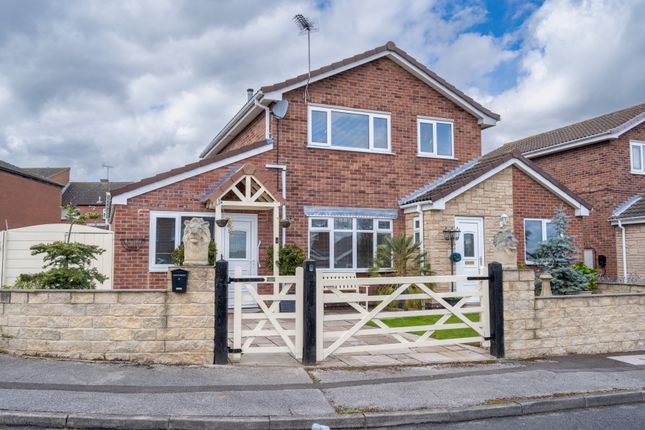Detached house for sale in Carnoustie, Worksop