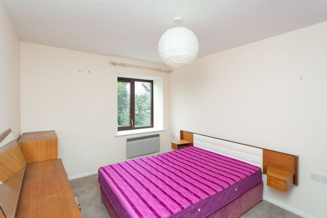 Flat for sale in Ransom Close, Watford, Hertfordshire